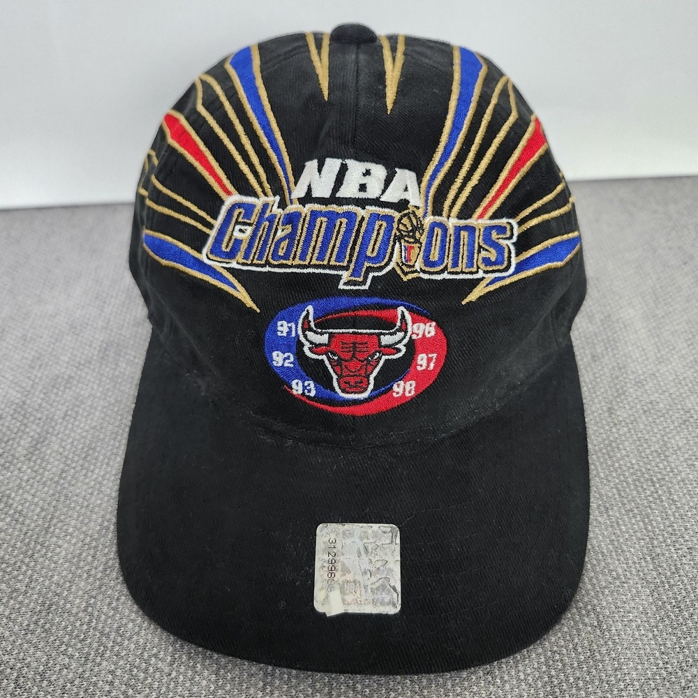 Vintage Chicago Bulls Hat Cap Strap Back Mens NBA Basketball Champions Starter